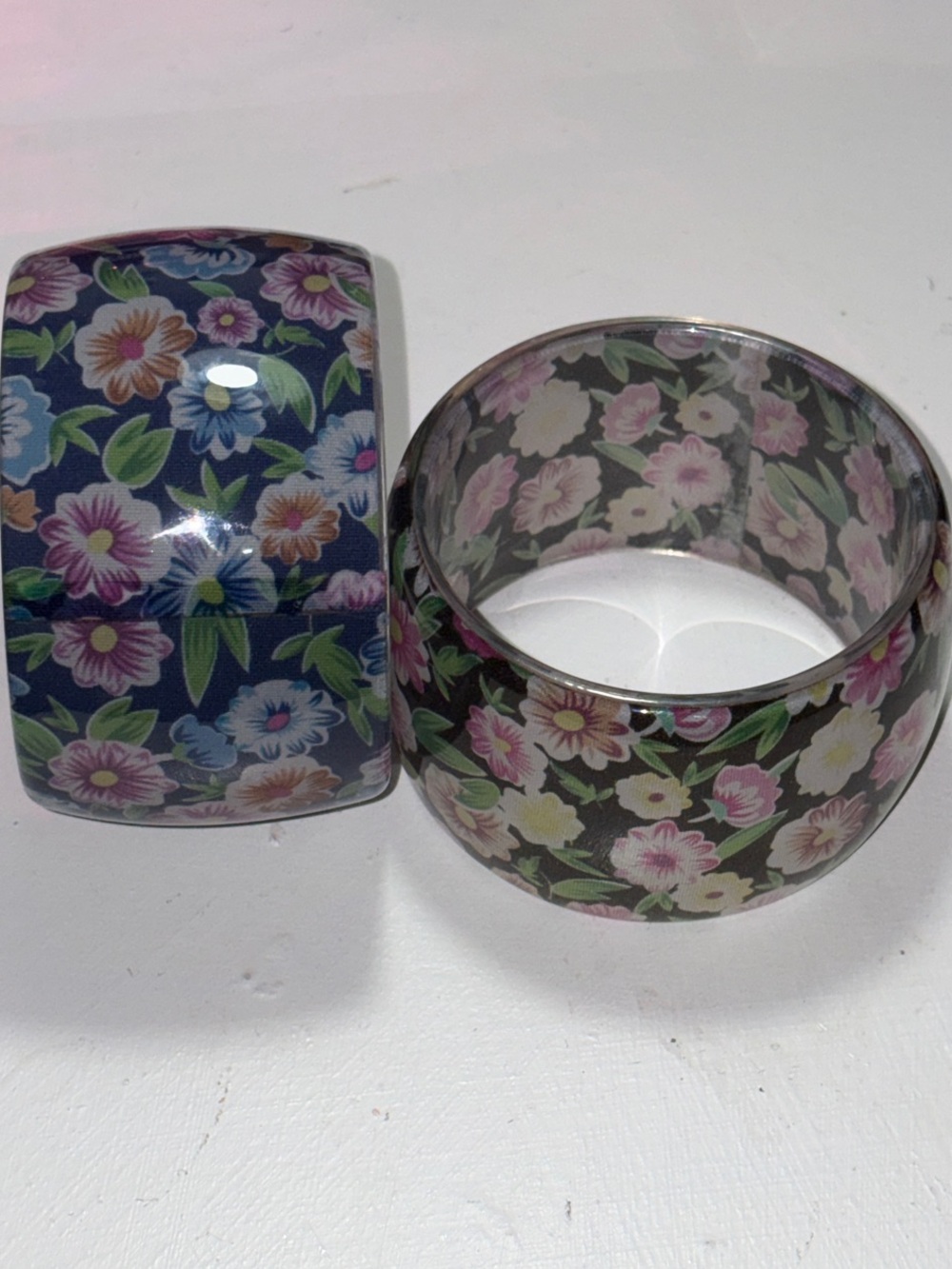 Floral Wide Resin Bangle Bracelet Set - Navy and Black Floral